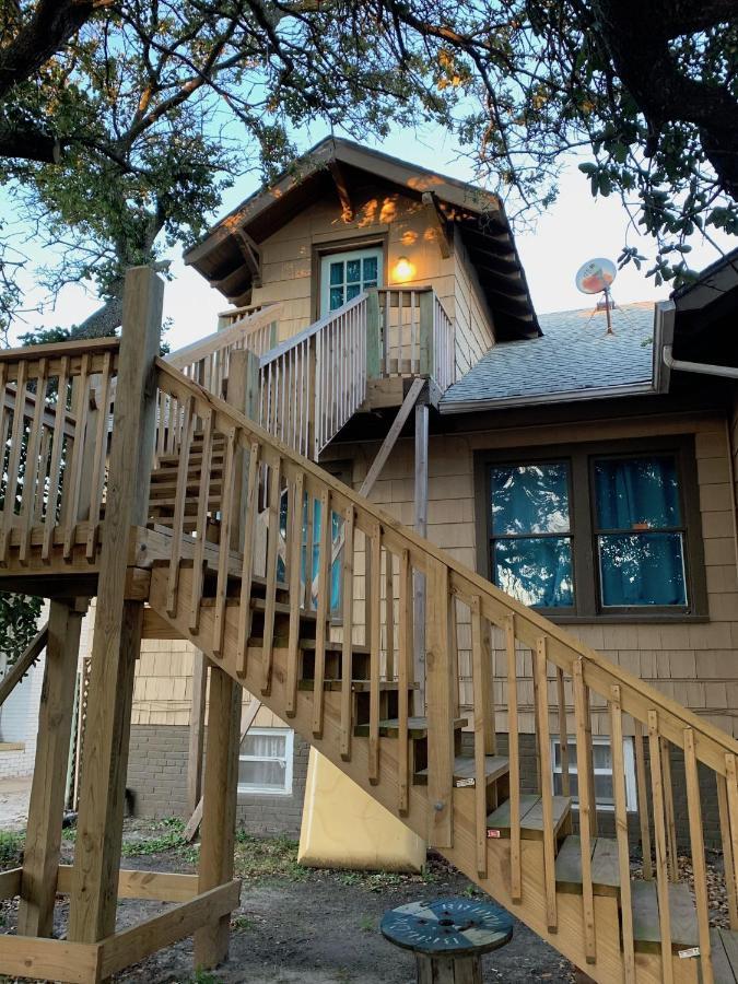 Rustic Rooftop Delight - Bay Front Apts Норфолк Экстерьер фото